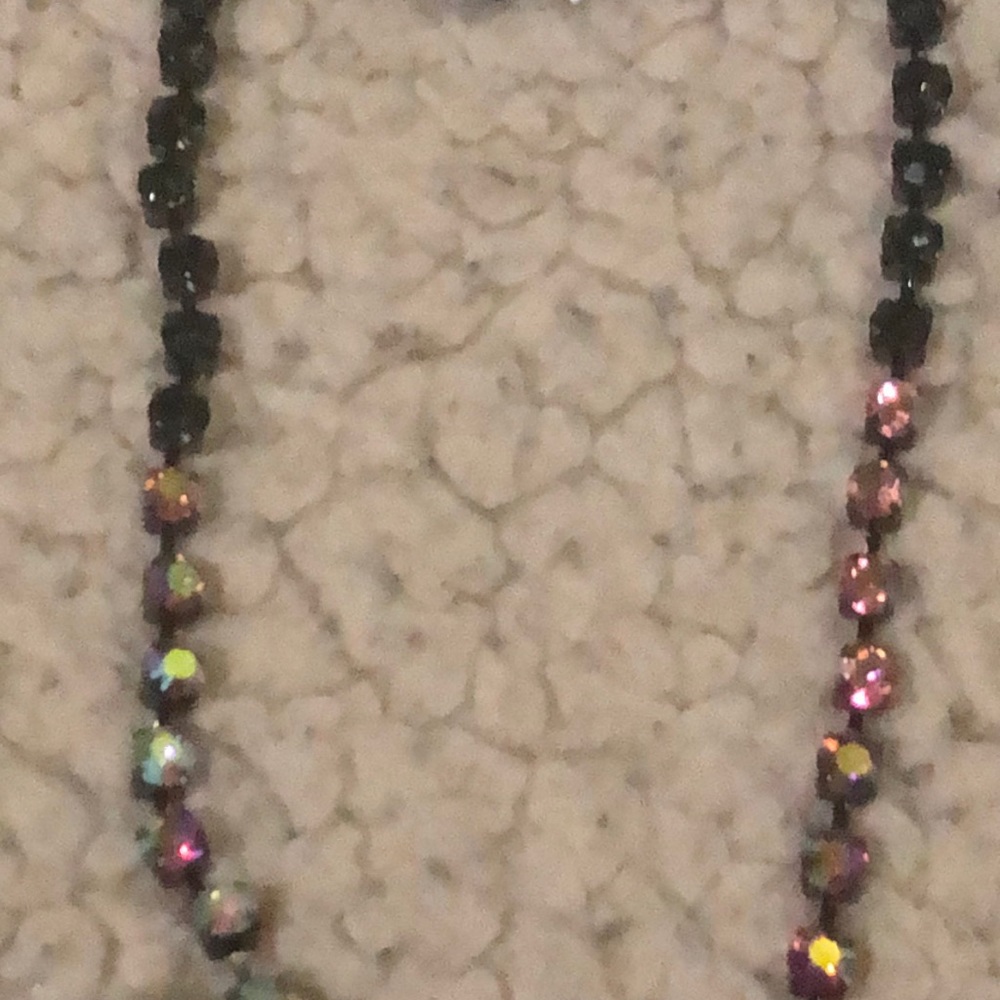 Betsey Johnson necklace - Picture 4 of 7